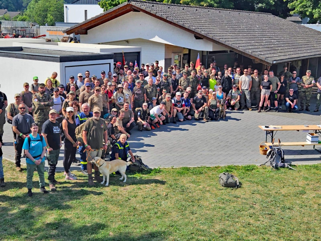 Gedenkmarsch durchs Ahrtal