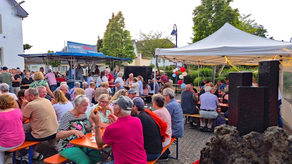 Sommerfest-Holzweiler